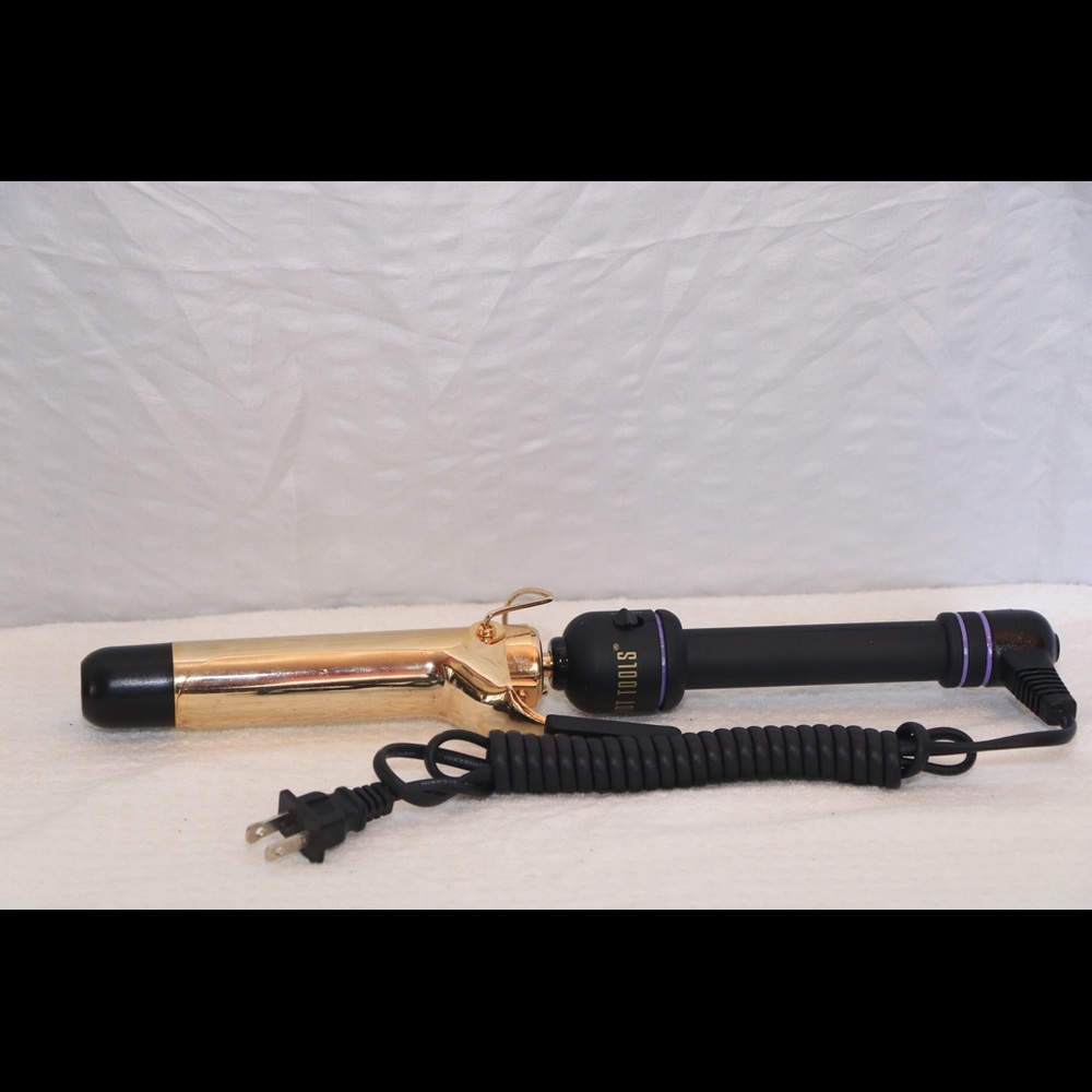 HOT TOOLS CURLING IRON